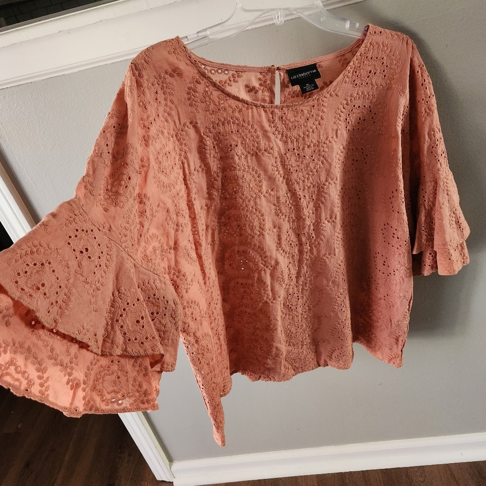 Eyelet top